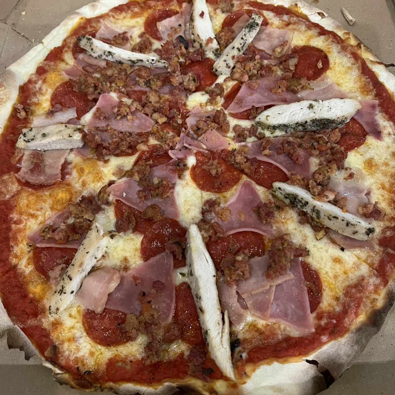 Pizze Speciali - Pizza Carnívora