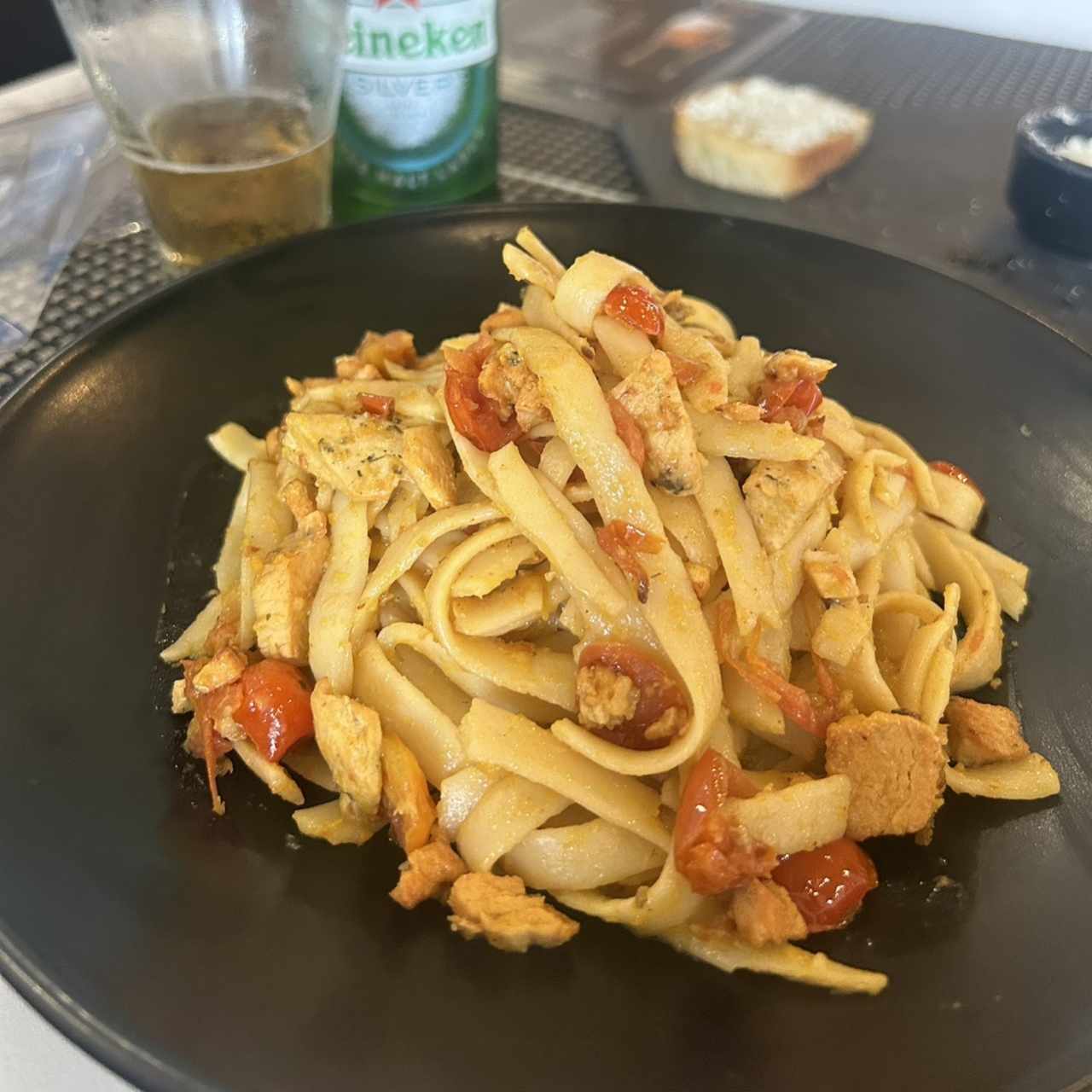 Pasta al Pomodoro e Basilia