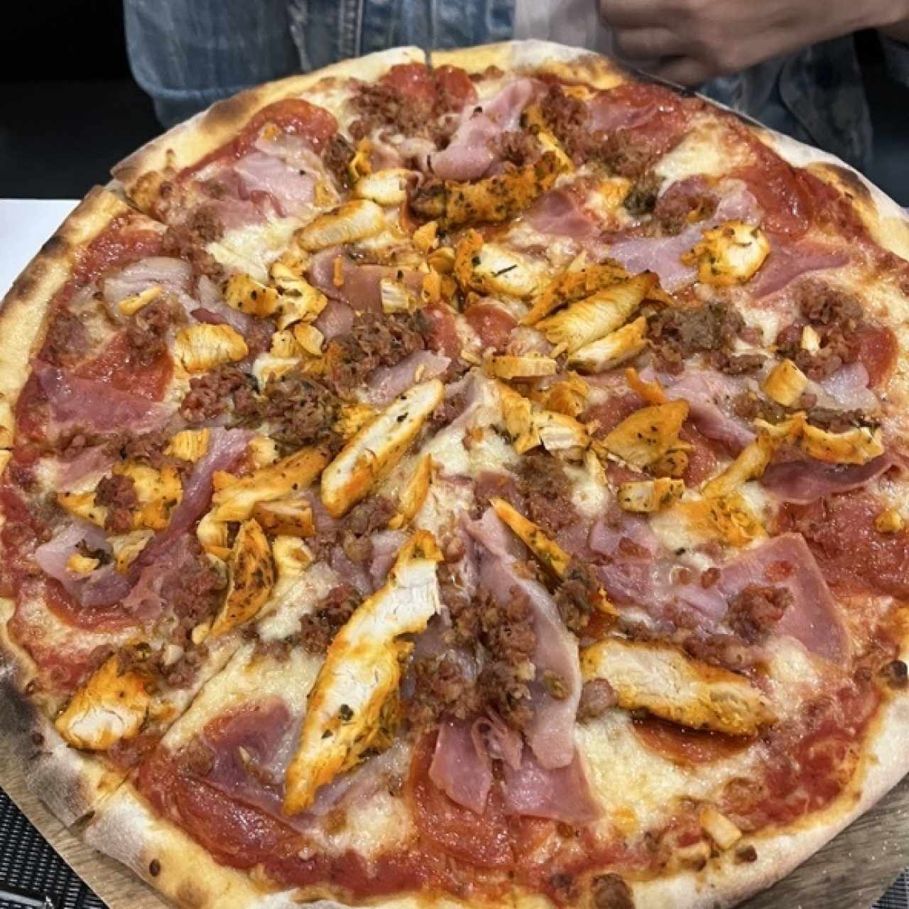 Pizze Speciali - Pizza Carnívora