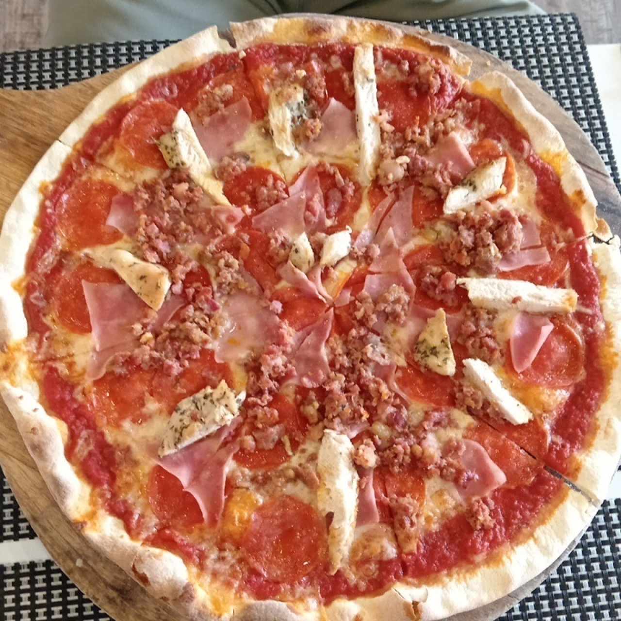 Pizze Speciali - Pizza Carnívora