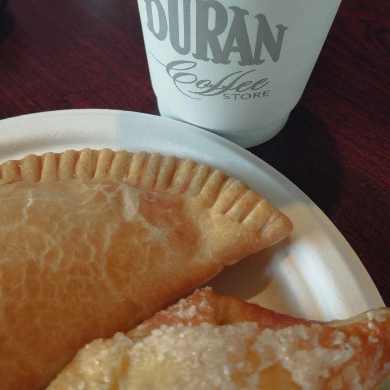 Pastelería salada - Empanada de Carne y Quesito Azucarado