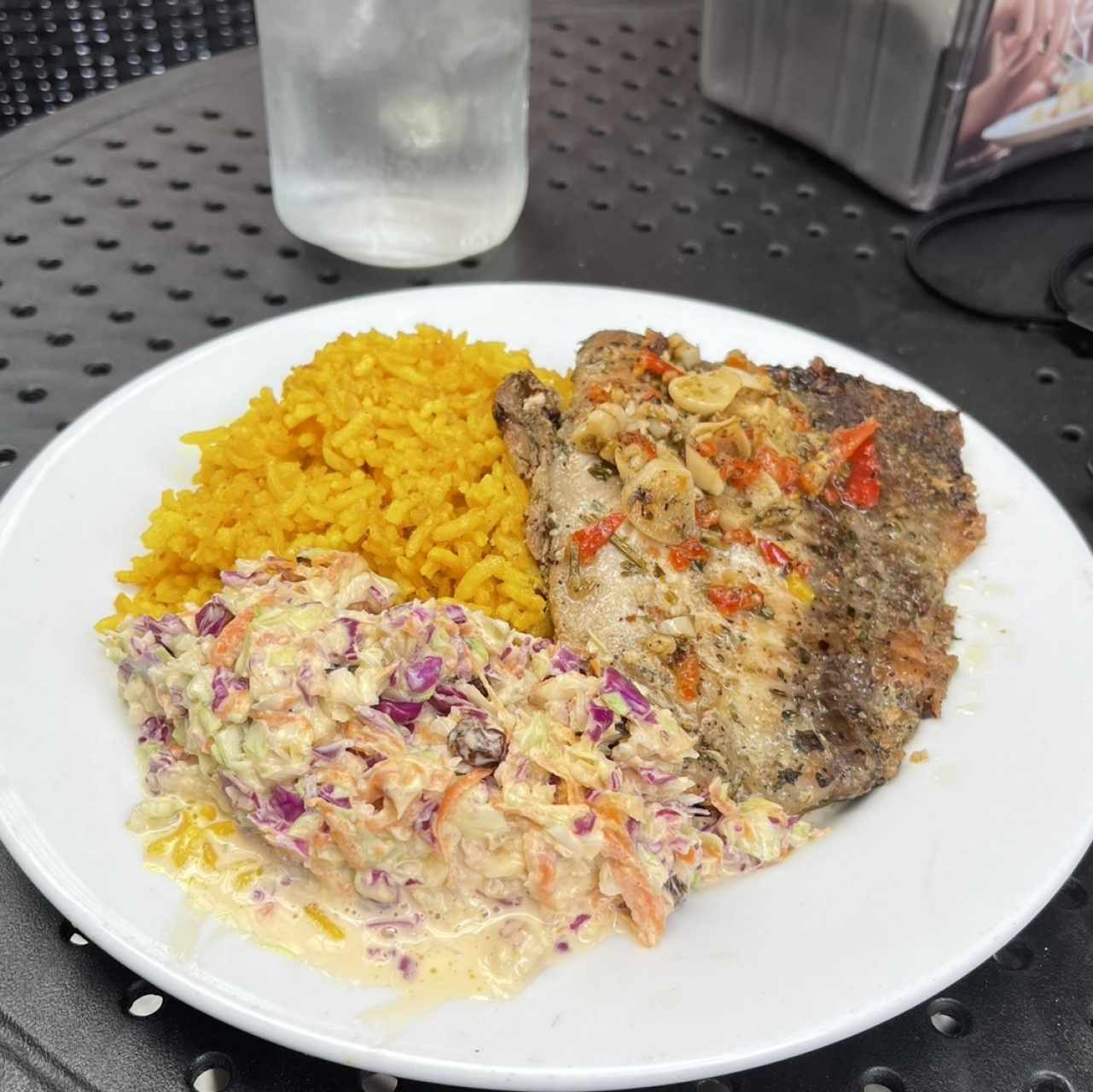 Menu lunch - filete de pescado al ajillo