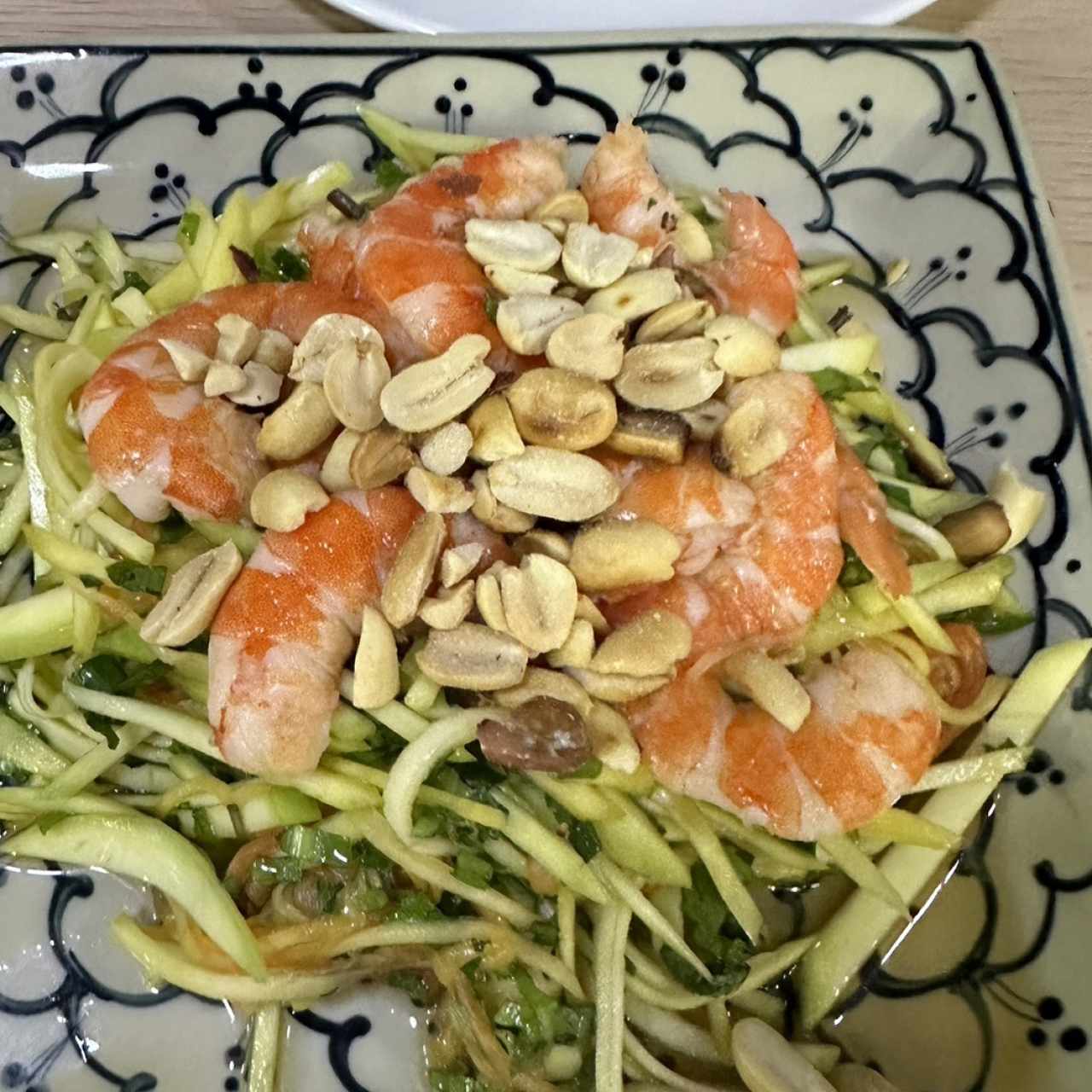 Ensalada de mango con camarones 