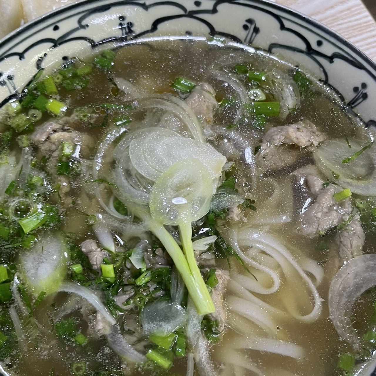 Pho con res cocido