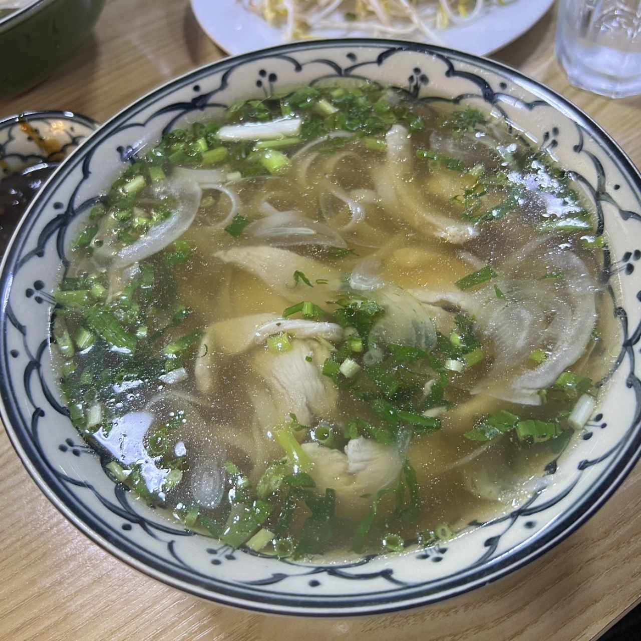 Sopa de Fideos con Pollo