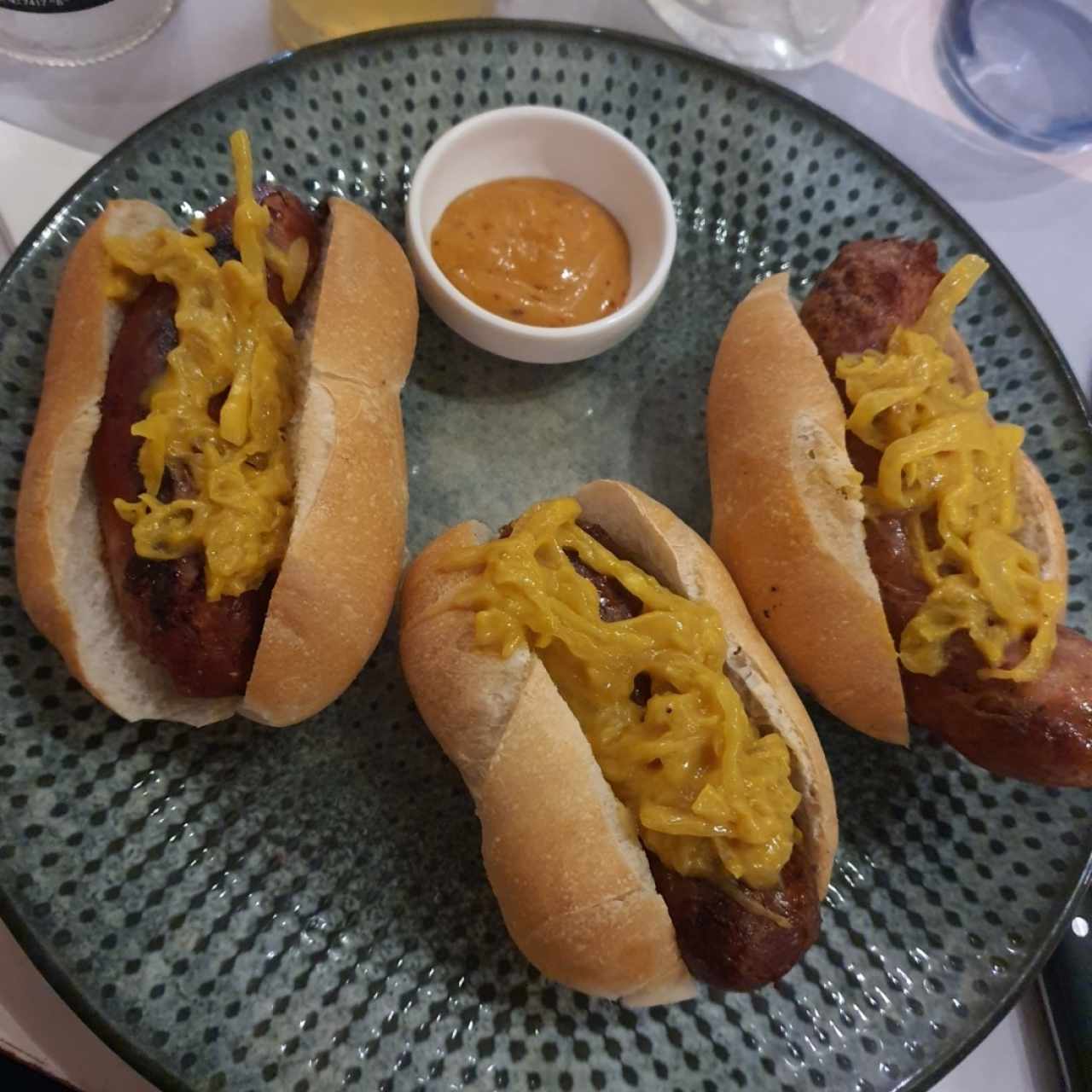 trío de choripanes