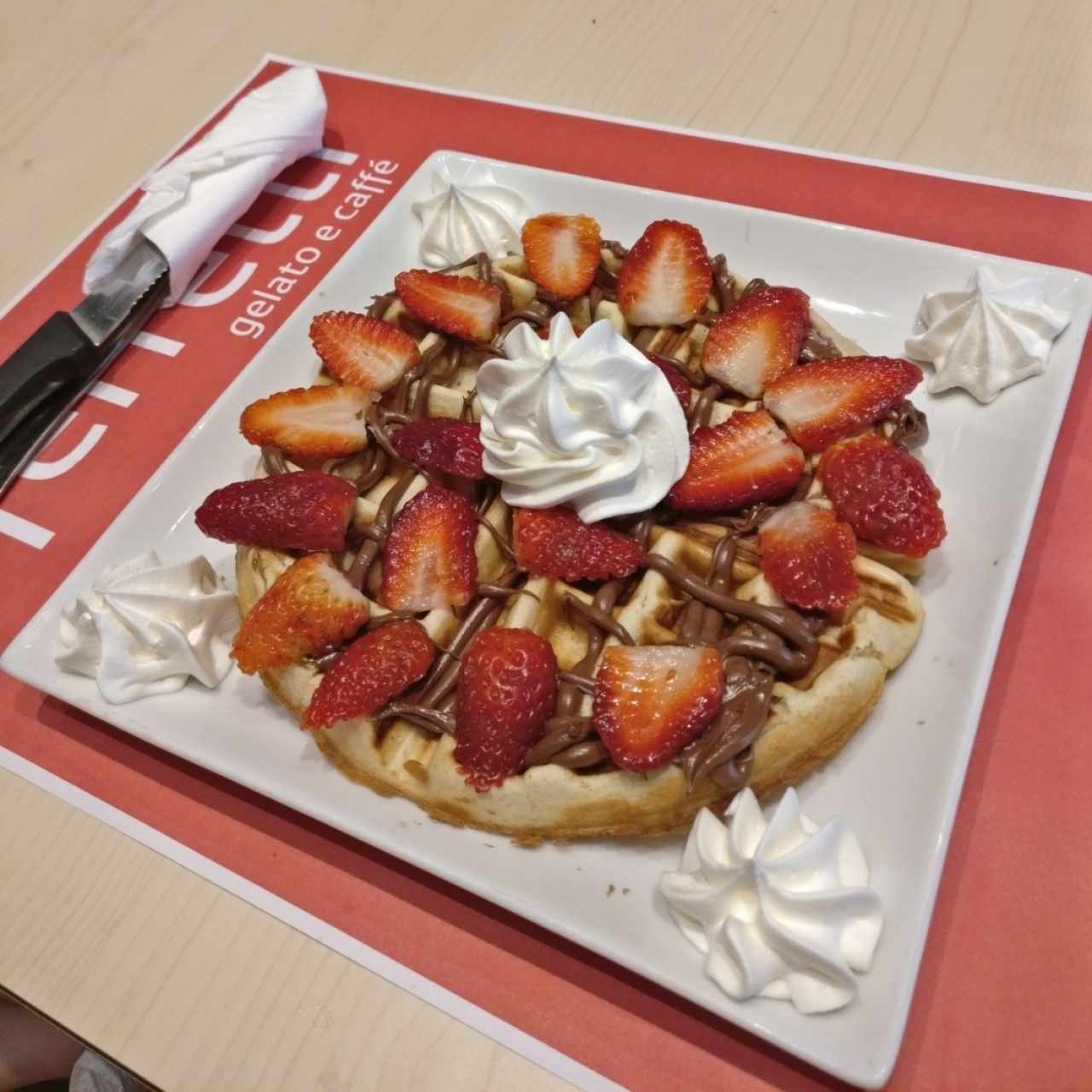 Waffle con Nutella y Fresas