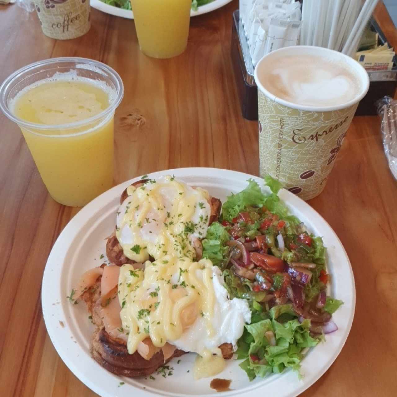 Huevos benedictinos (Salmón)