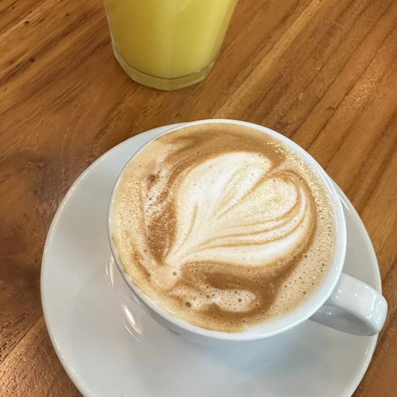 Capuccino con leche de almendras