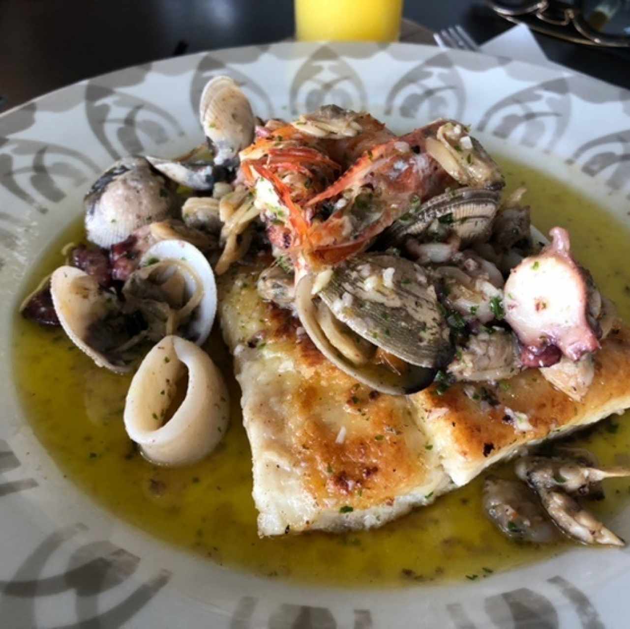 PESCADOS - Corvina Pescatore