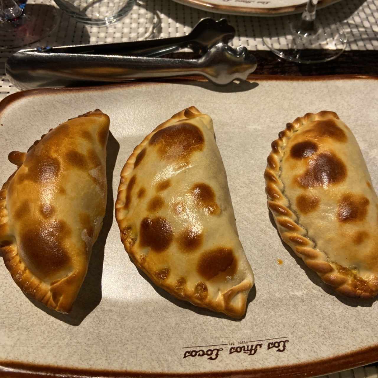 Empanadas Argentinas Fritas o al Horno