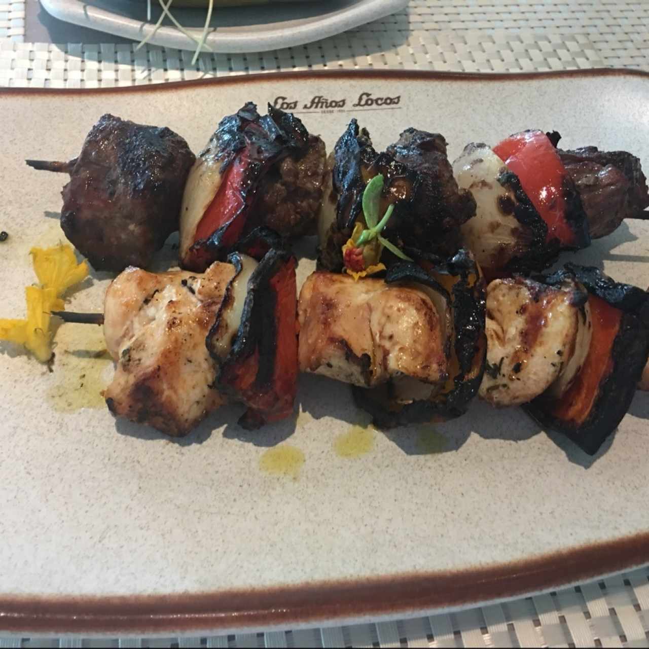 Brocheta mixta