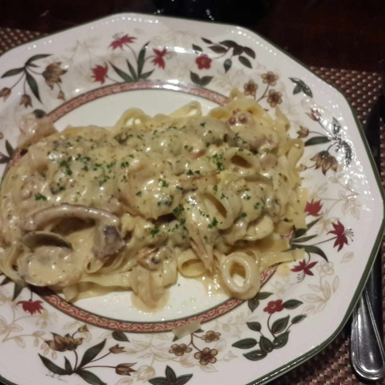 PASTAS LISAS - Fettuccine con Mariscos