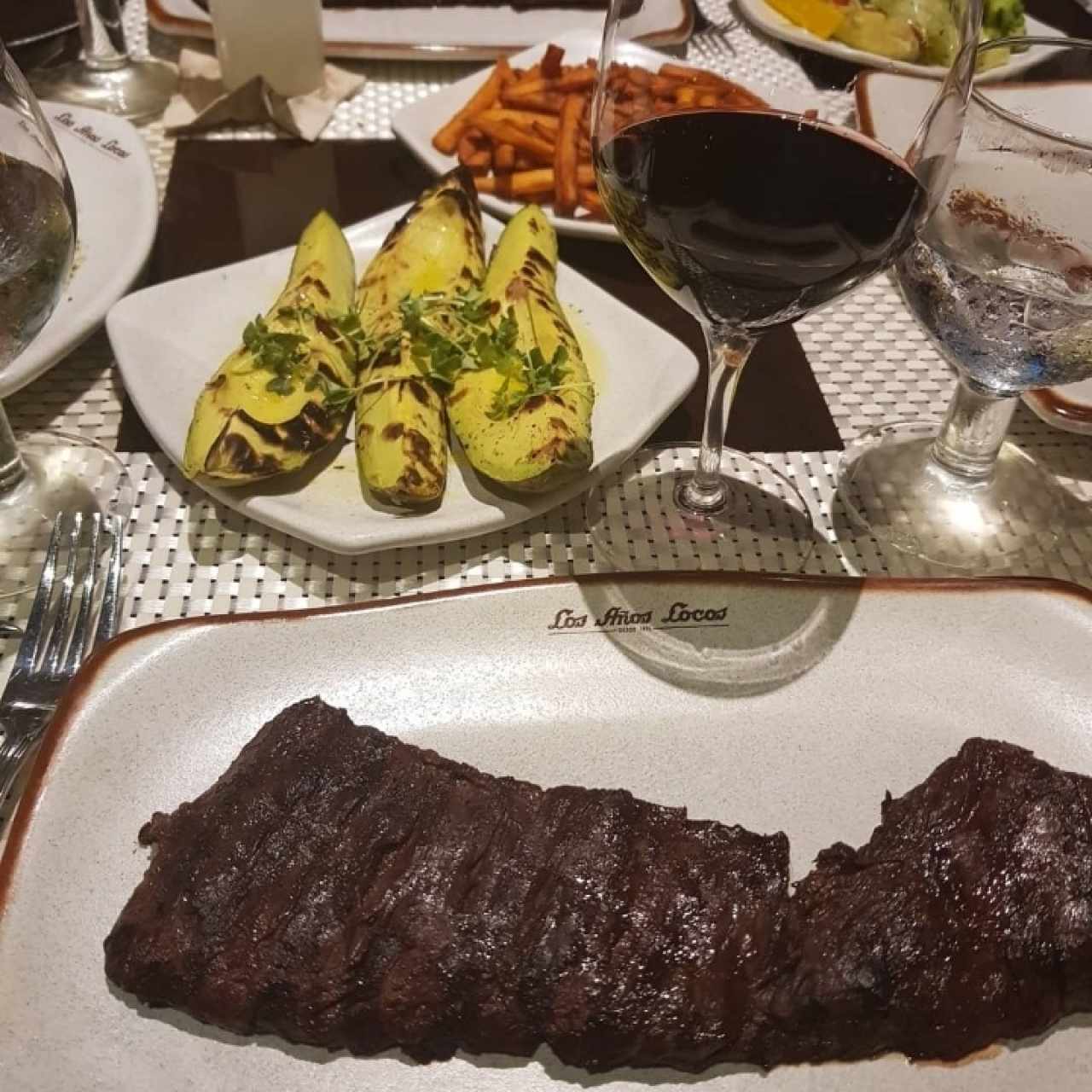 Entraña con Aguacate al Grill