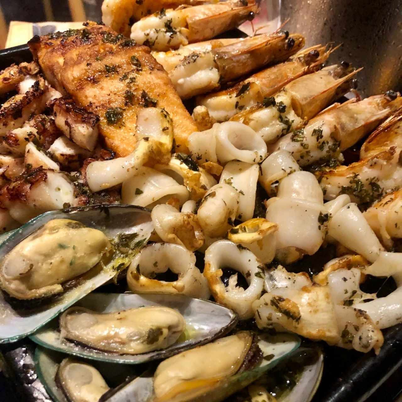 Gran Parrillada de Mariscos