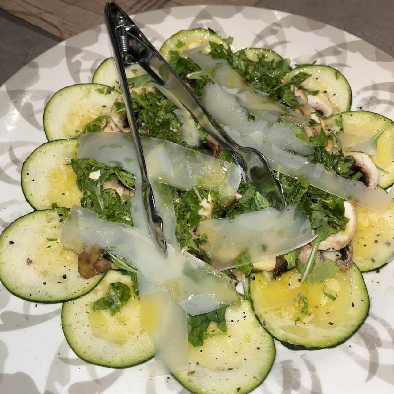 ENTRADAS - Carpaccio de Zucchini