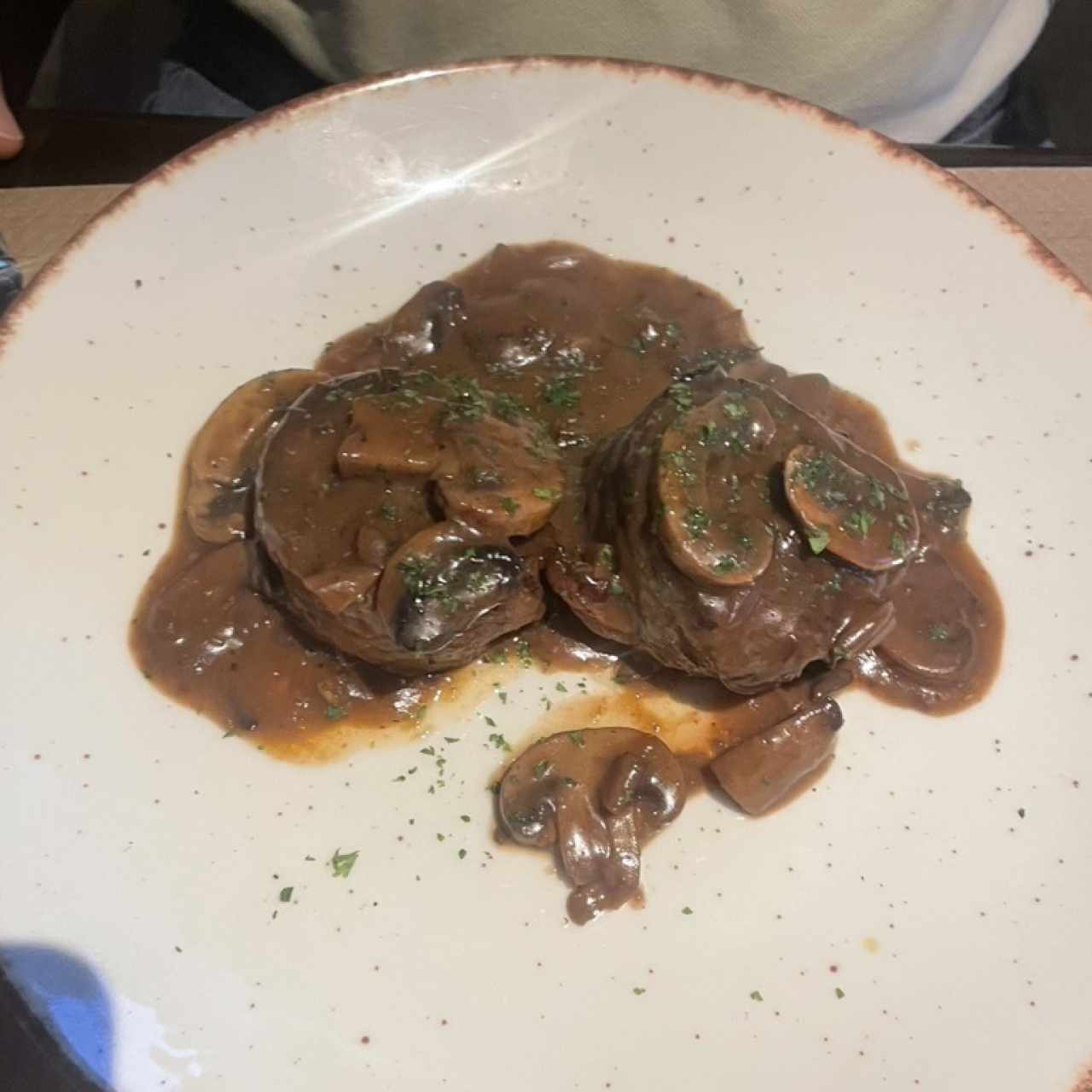 Filete Mignon con Tocino Artesanal y Salsa de Hongos