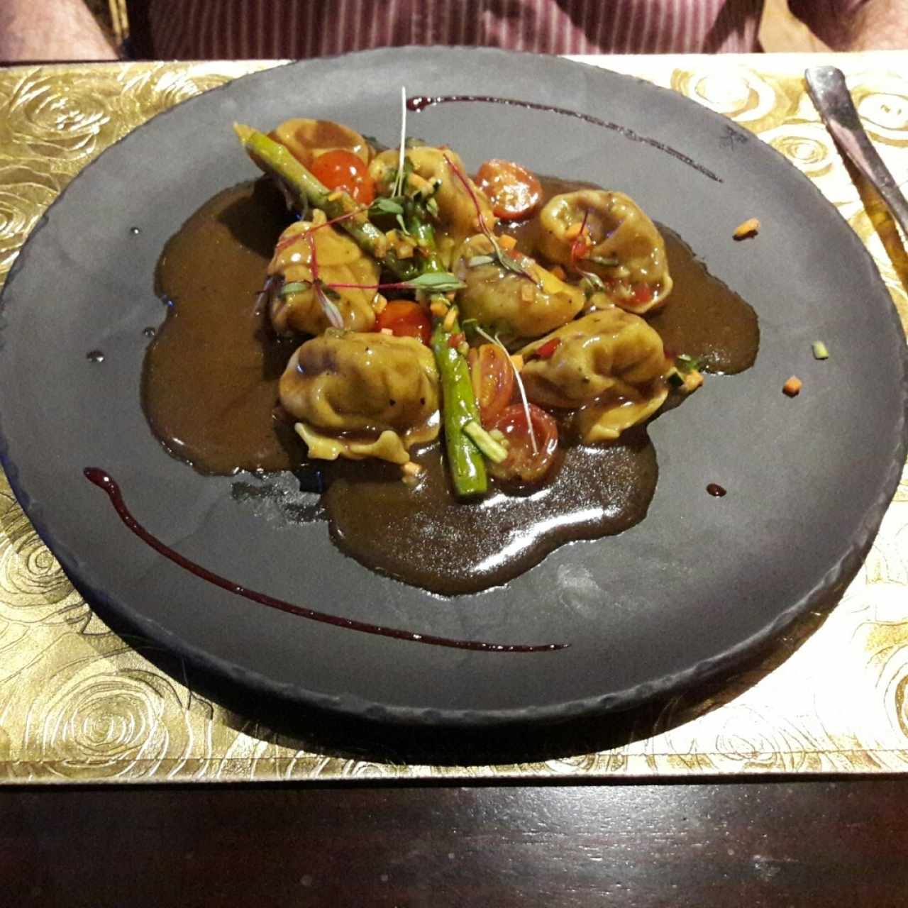 Tortelloni de cordero al perfume de romero