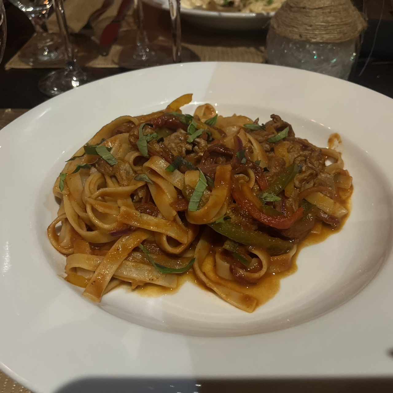 Pasta Con Trozos De Filete