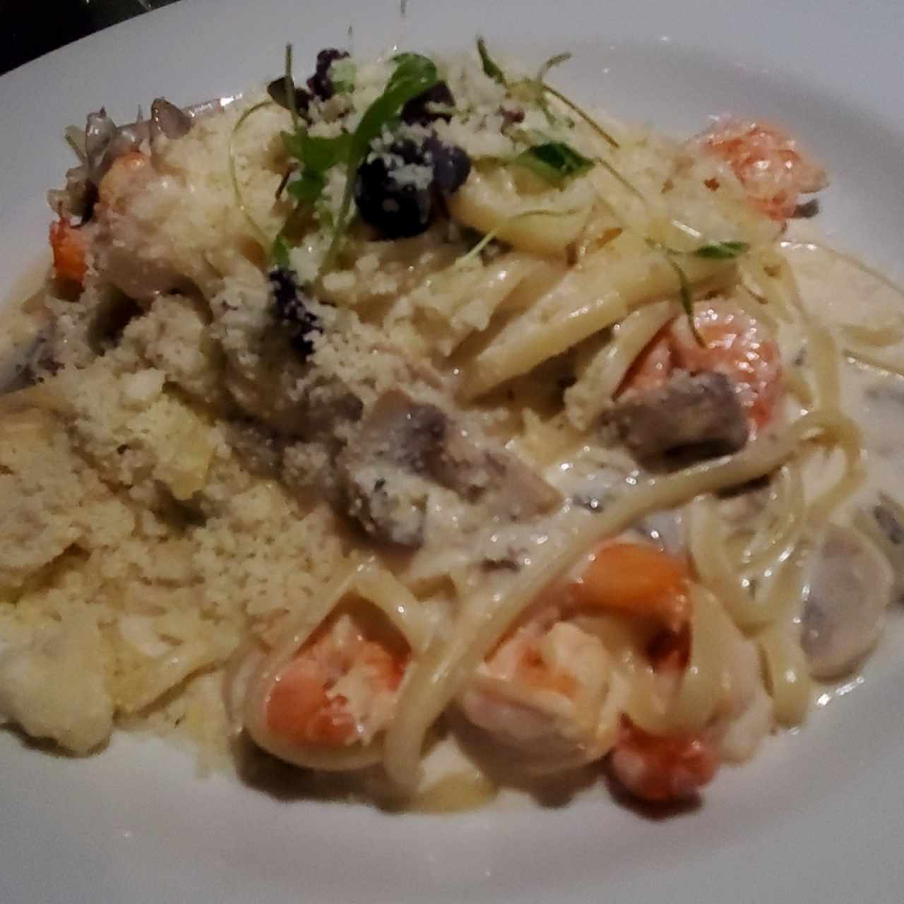 pasta de fettushinni con camarones