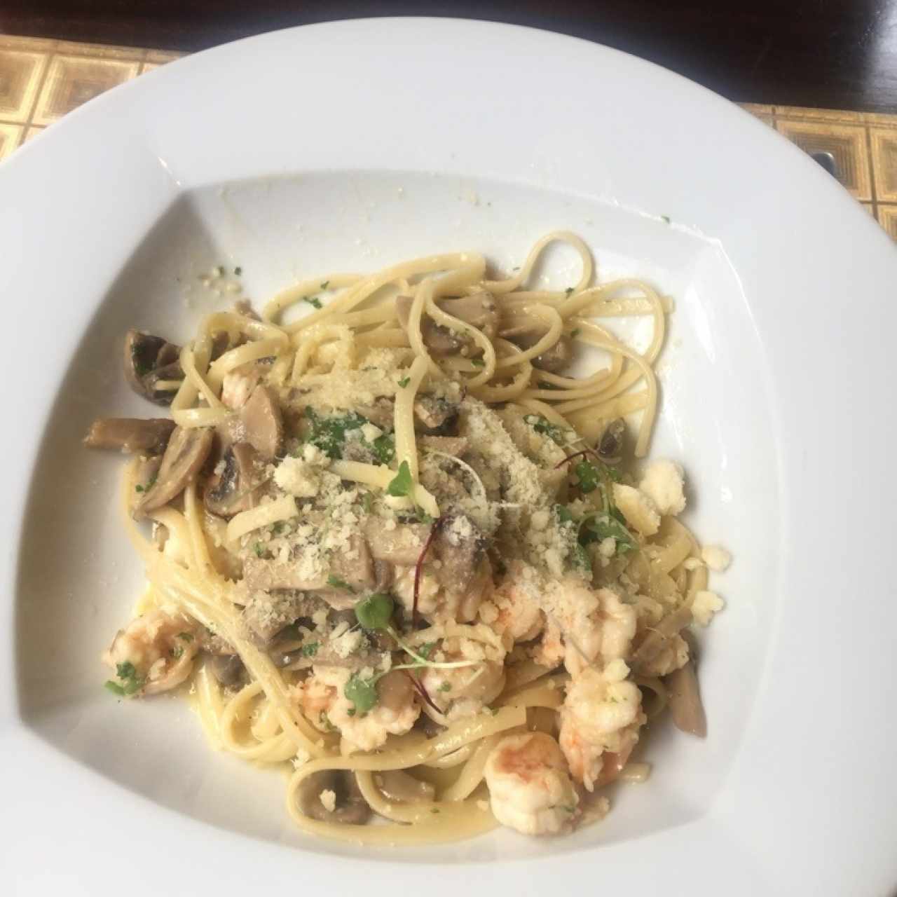 pasta con champiñones y camarones 