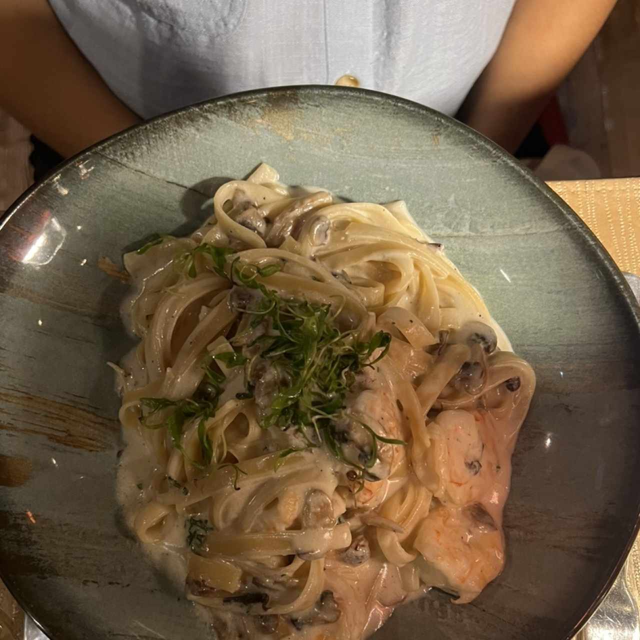 Pasta con Camarones e Funghi