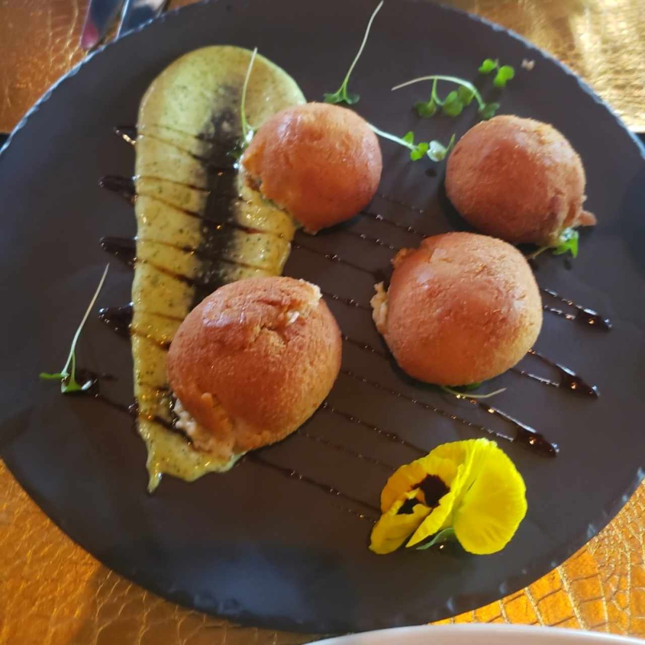 croquetas de salmón...