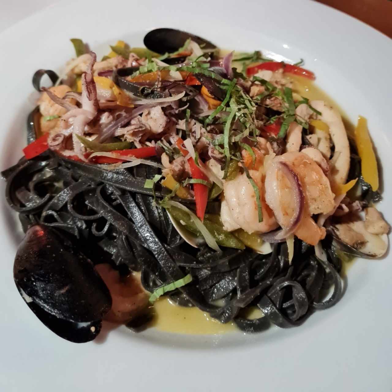 Pasta frutti di mare