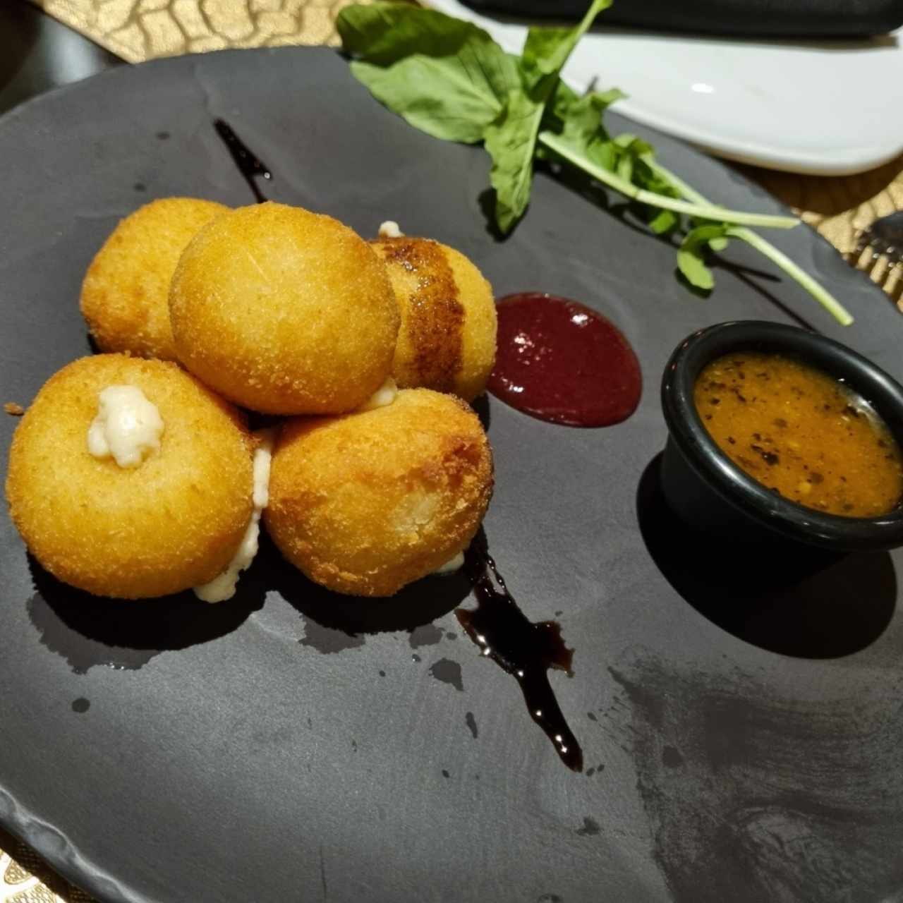 croquetas De queso de cabra