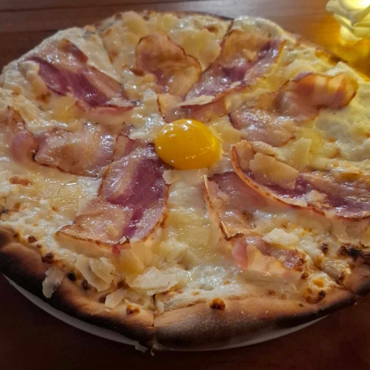 Pizza Alla Carbonara