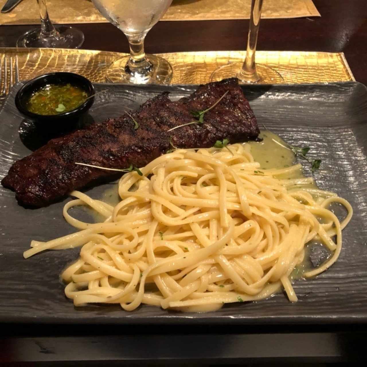 Entraña con pasta