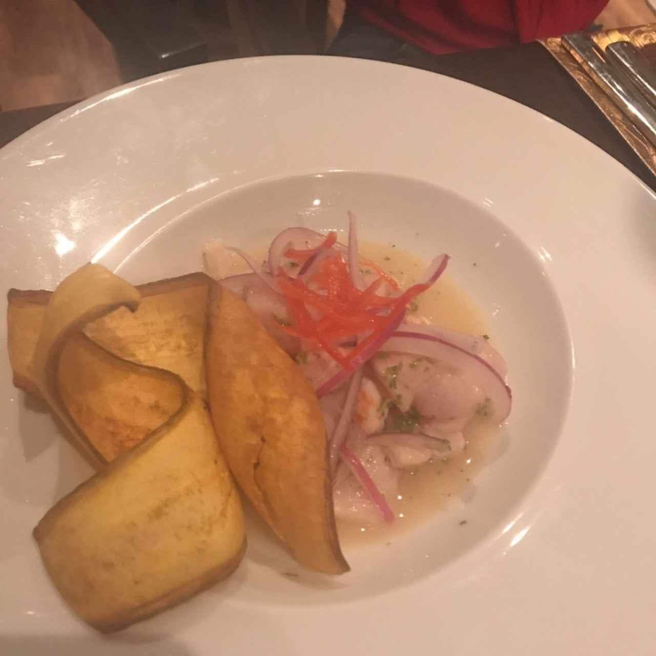 Ceviche de pez blanco y camarones