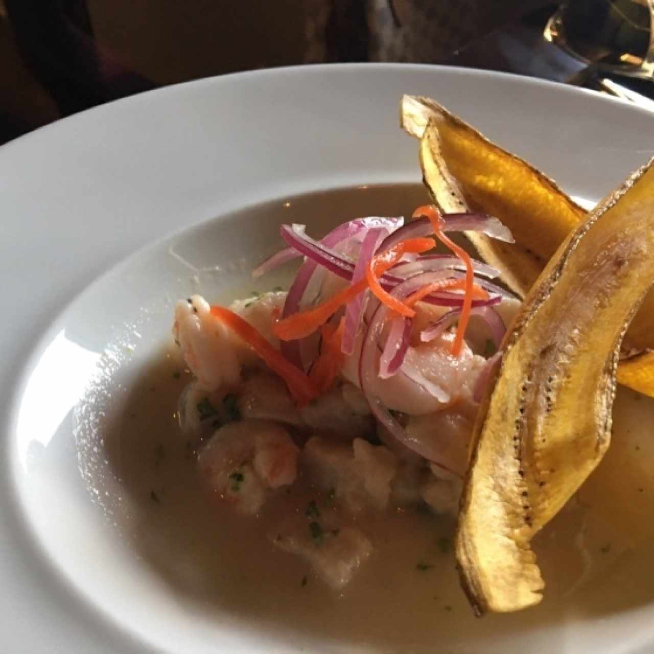 Ceviche de pez blanco y camarones