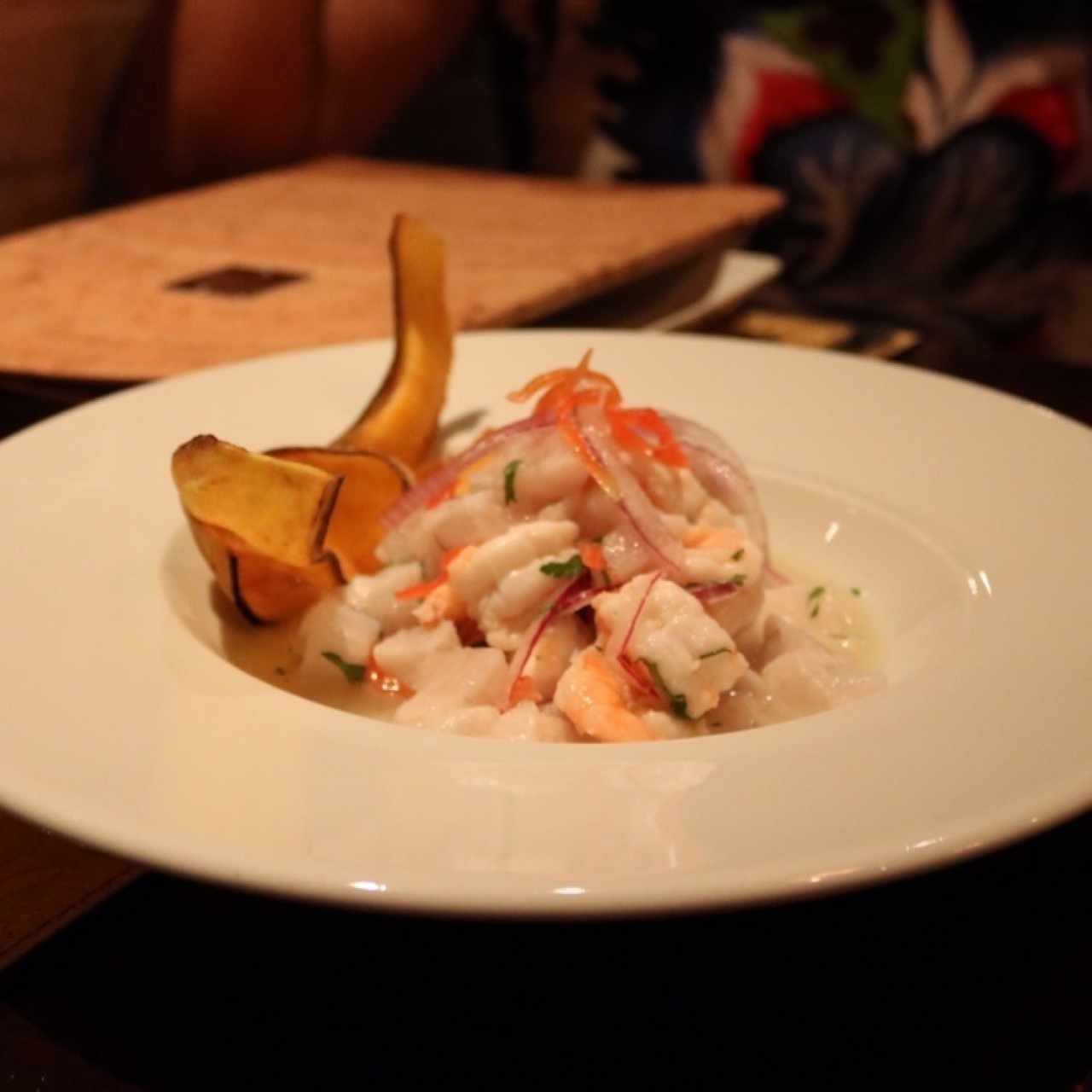 Ceviche de pez blanco y camarones