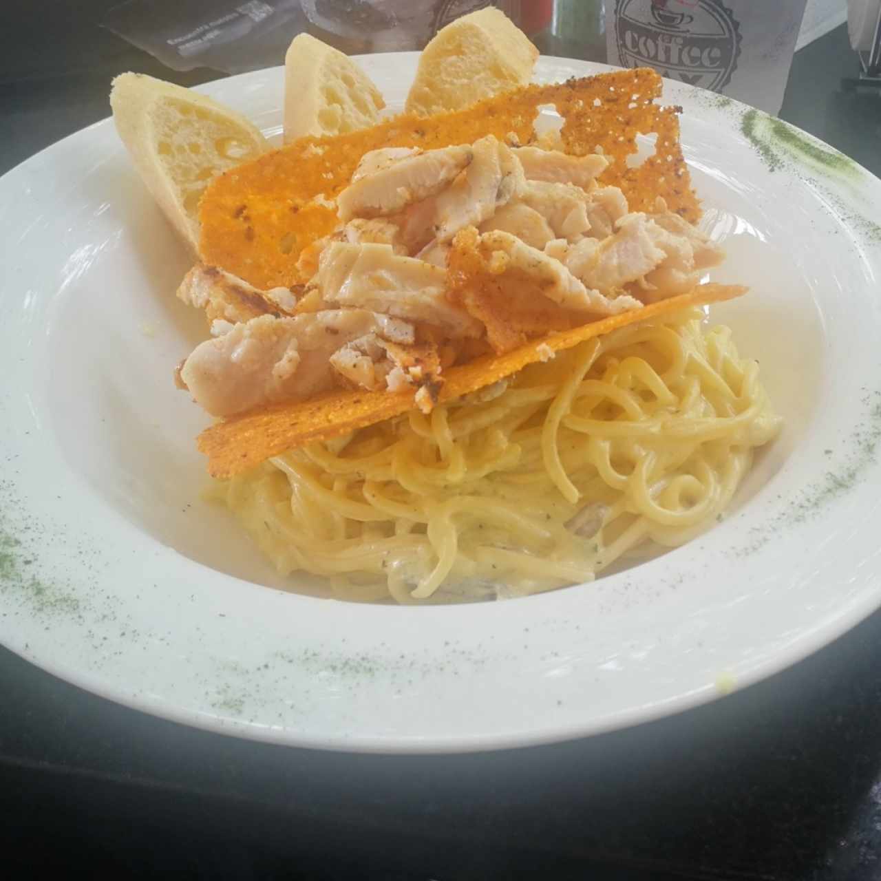 Pasta Alfredo con pollo 