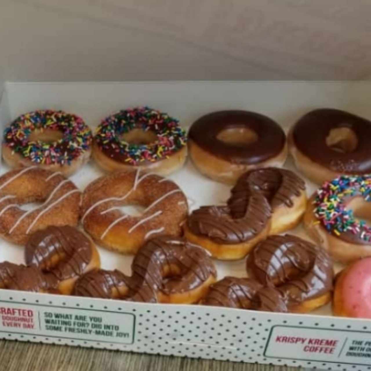 docena de donas variadas