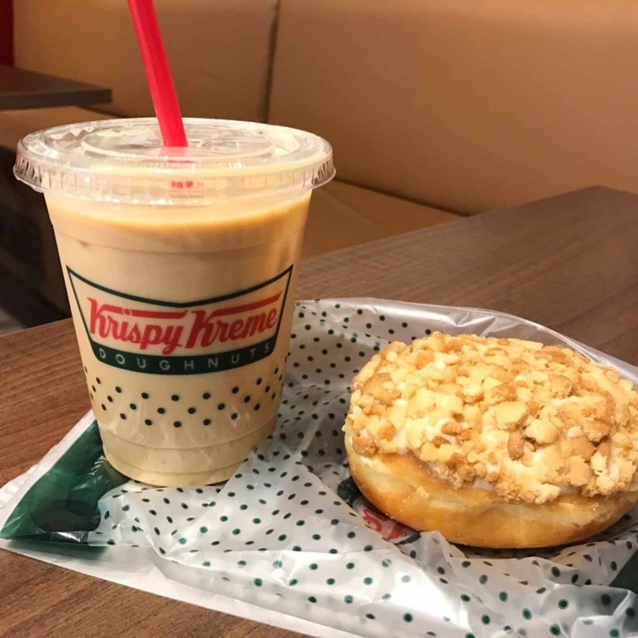 ice coffee y new york cheescake donut