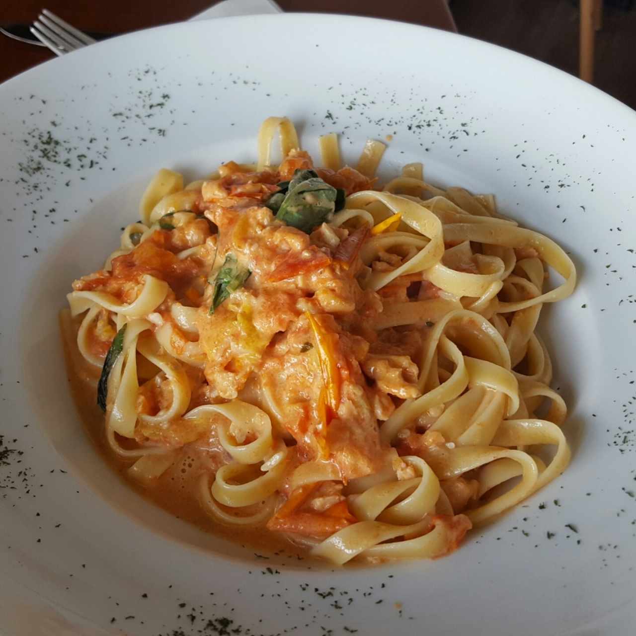 Fettuccine con salmón