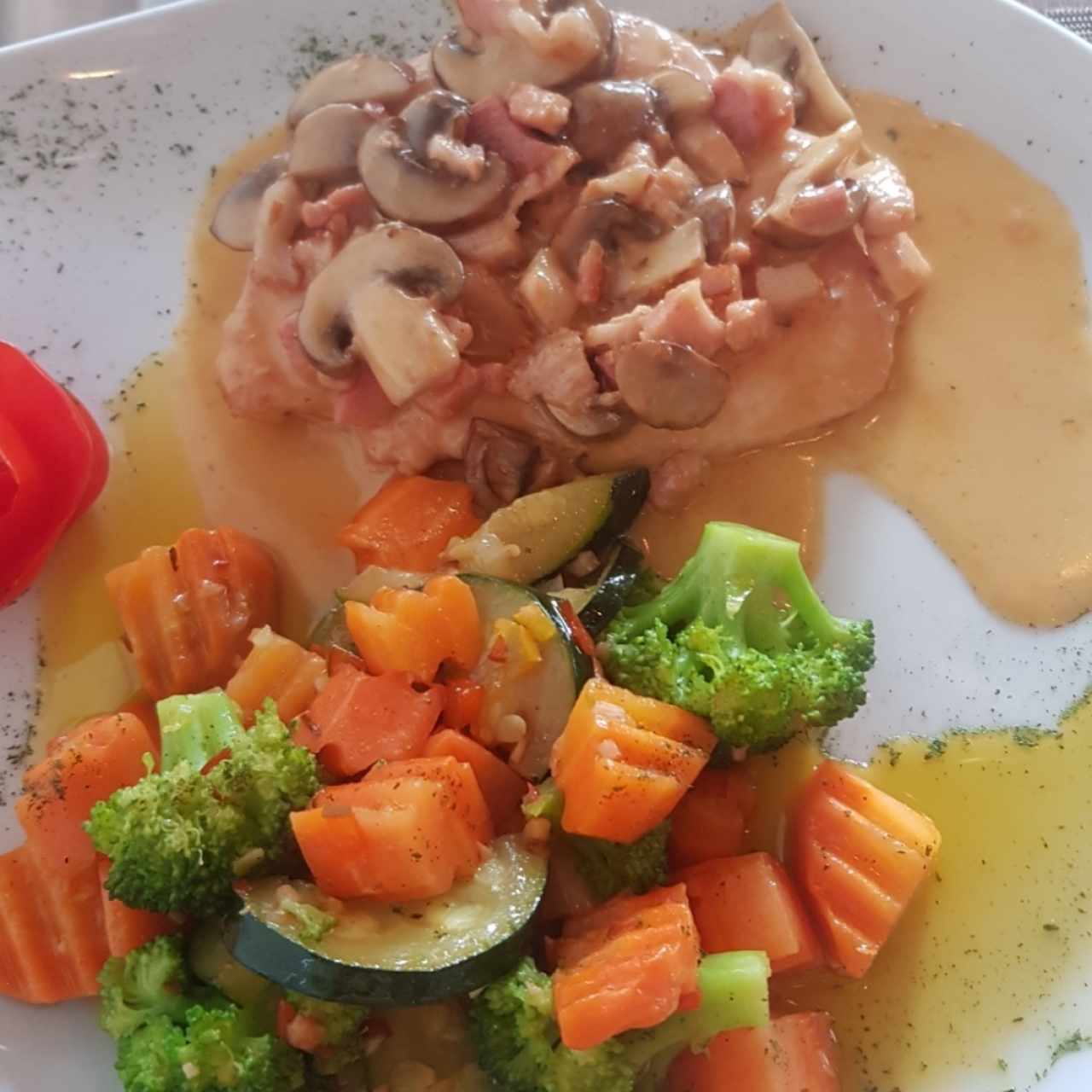 filete de pollo a la Boscaiola