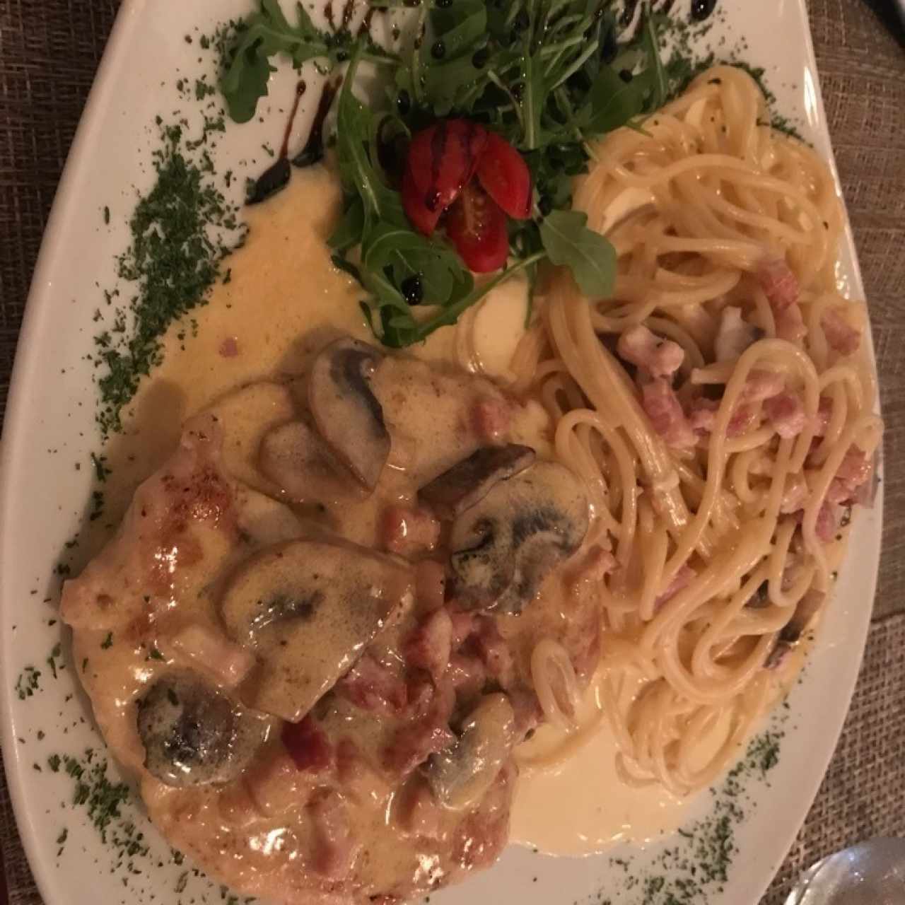 Pollo y spaguetti a la boscaiola 