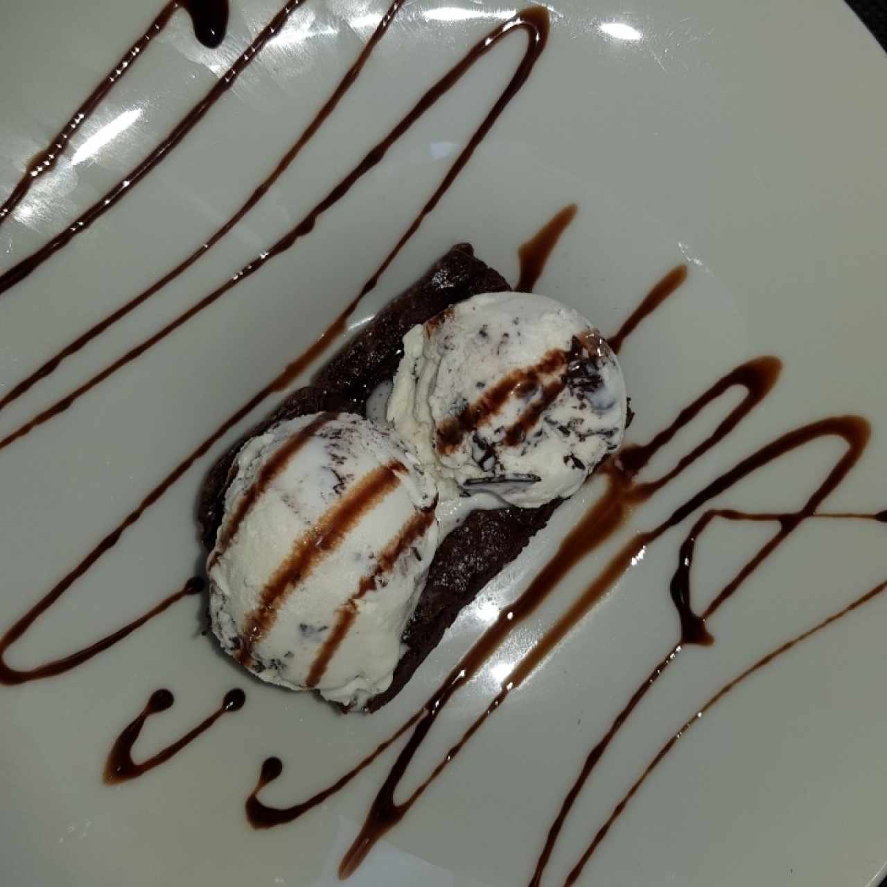 brownie con helado