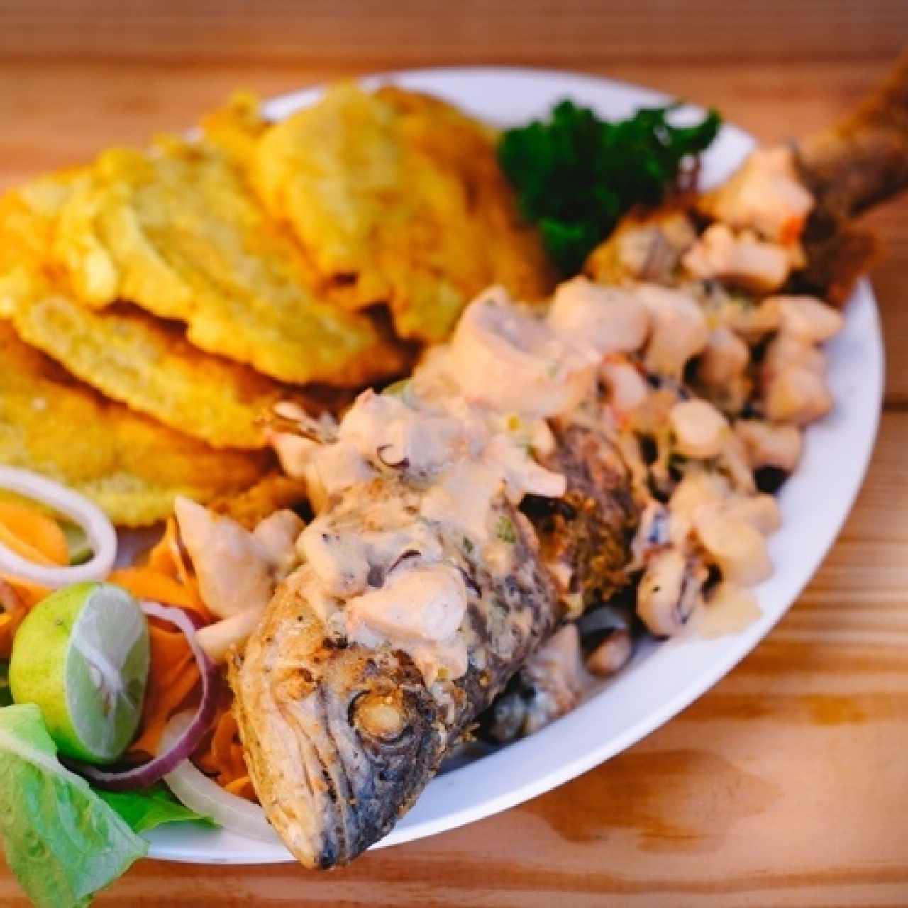 Pescado frito entero