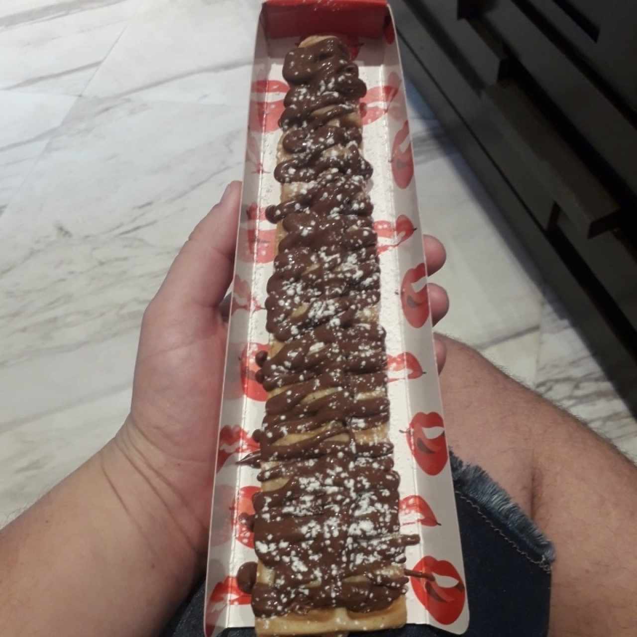 chupeta de waffle con nutella