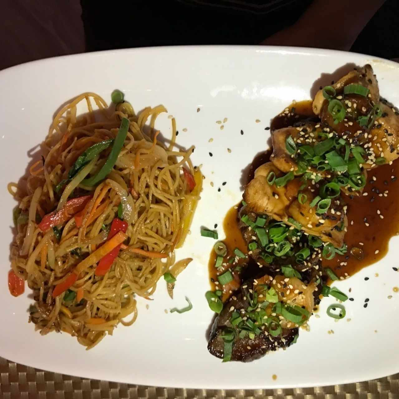 Teppan Yaki mixto con Yakisoba