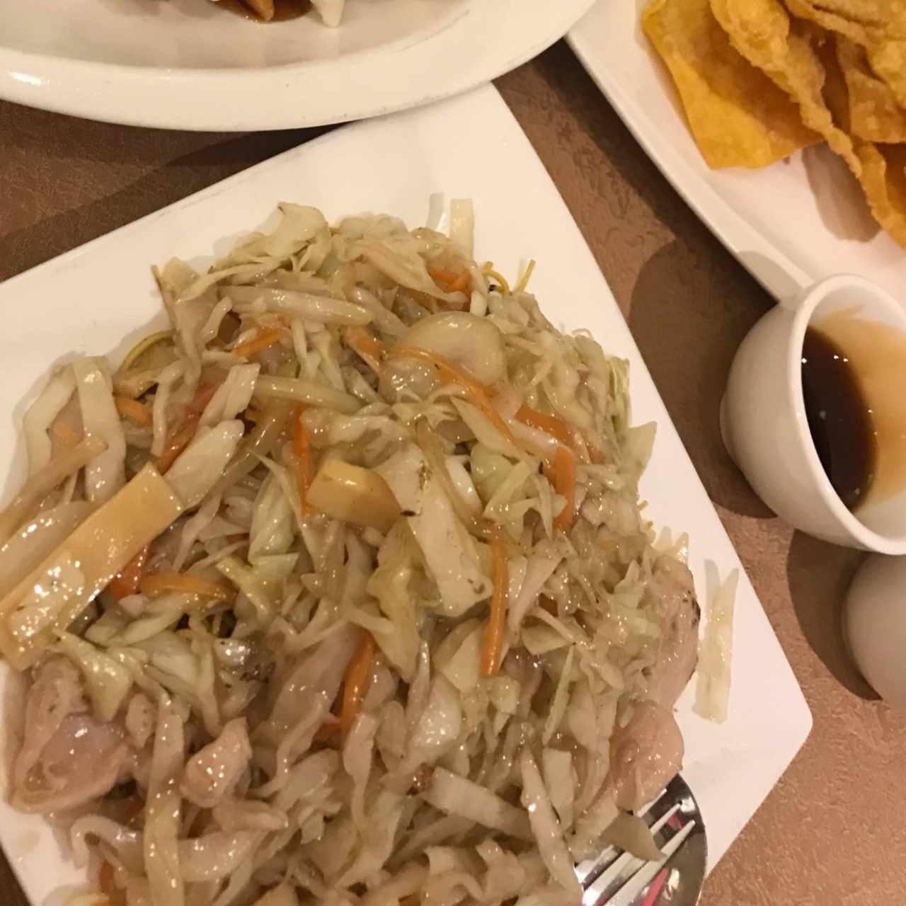 chow mein de pollo