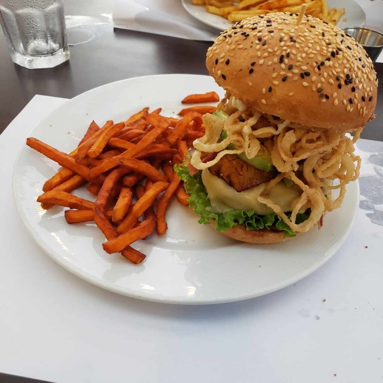 casco viejo burger