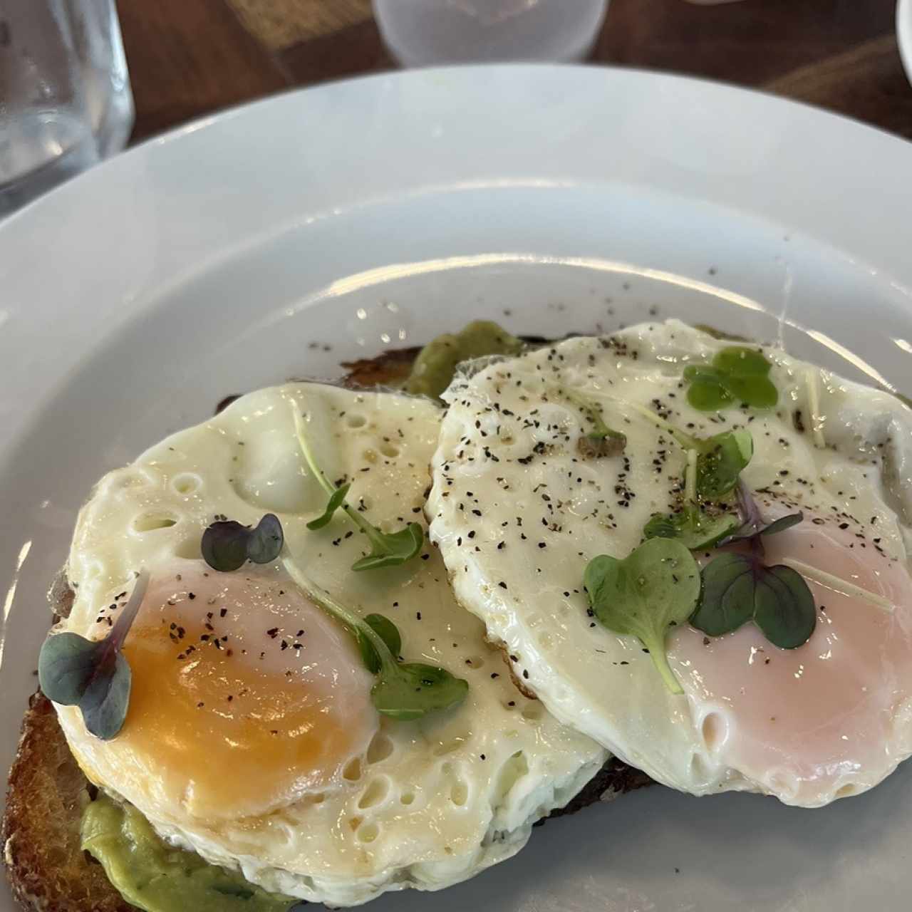 DESAYUNO - AVOCADO TOAST