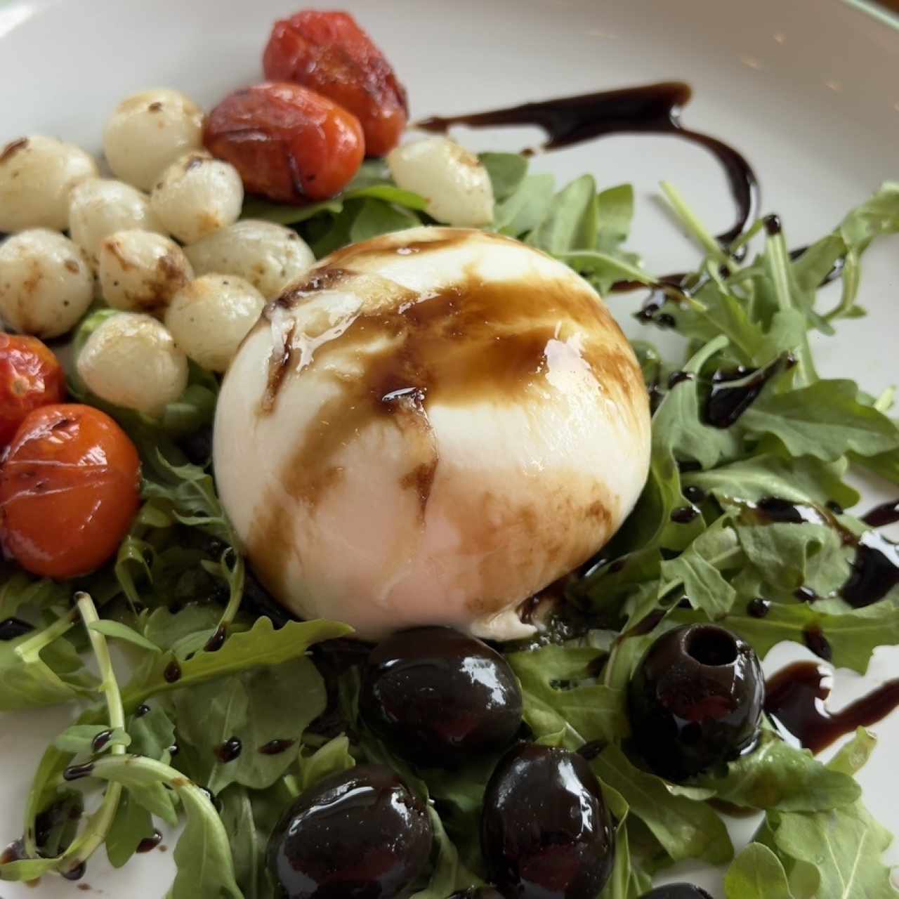 Entradas - Burrata Caprese