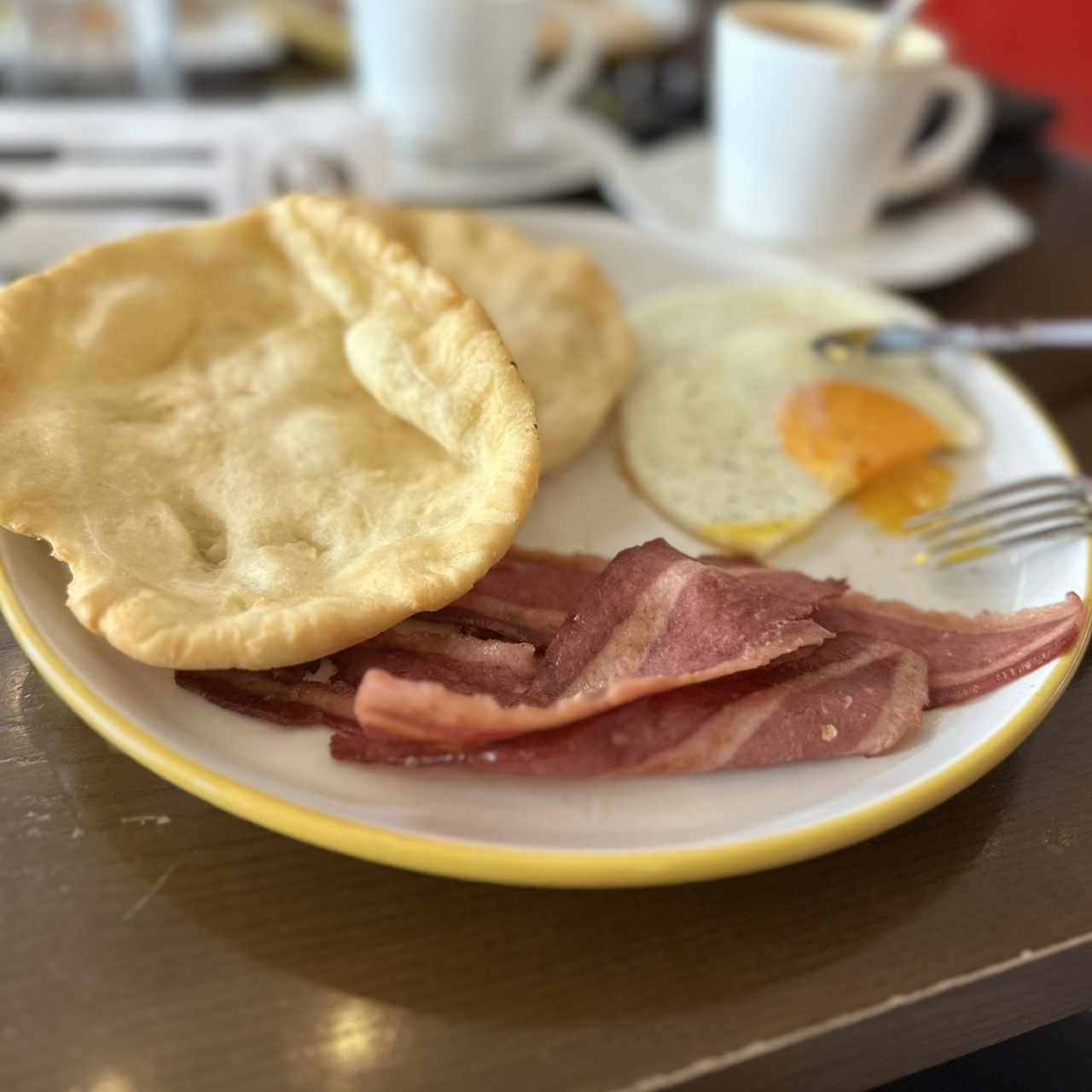 Desayuno - Huevos de ojitos