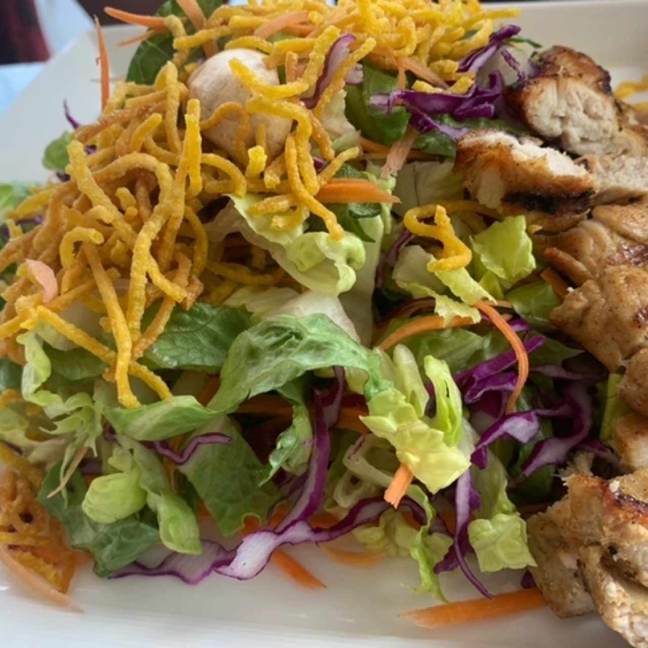 Ensalada thai de pollo